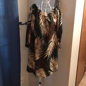 NWT Palm Leaf off-shoulder Dress